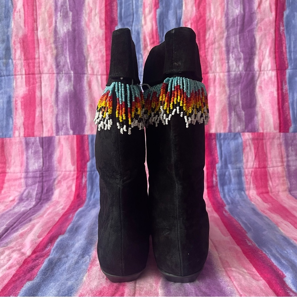 Unbranded Black leather Women's Boots with Beaded Trim size 9 new without tags - Picture 4 of 6